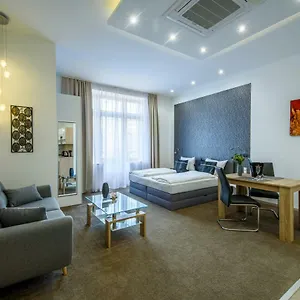 Karoly Corner Residences Daire